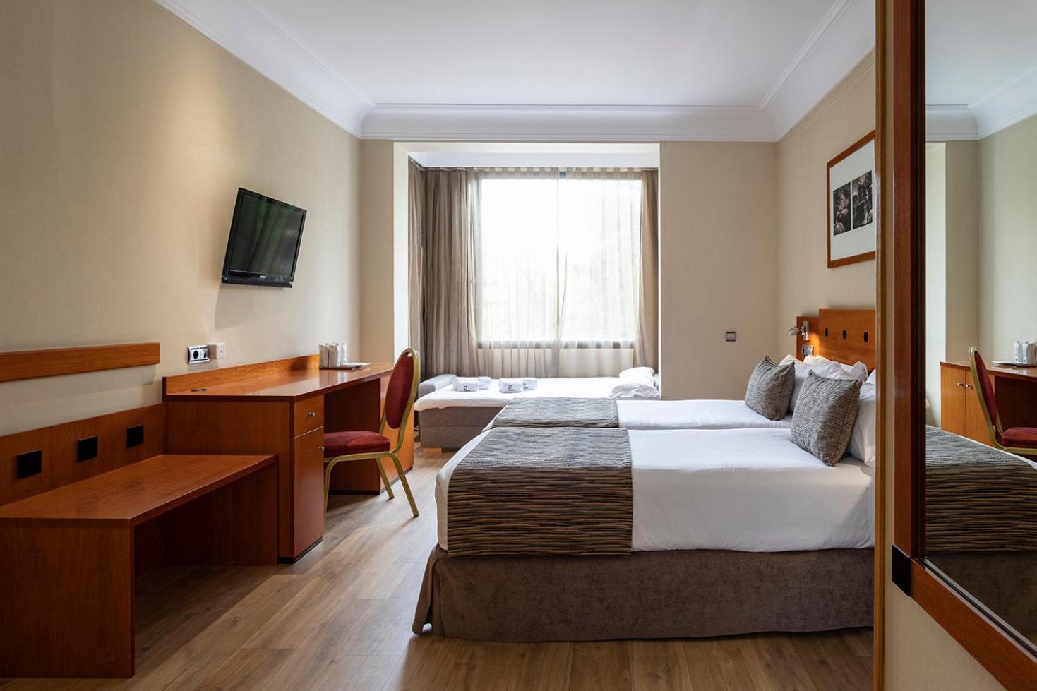 Quadruple Room,1382188034:JPEG
